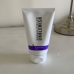 Rodan + Fields unblemish refining acne wash